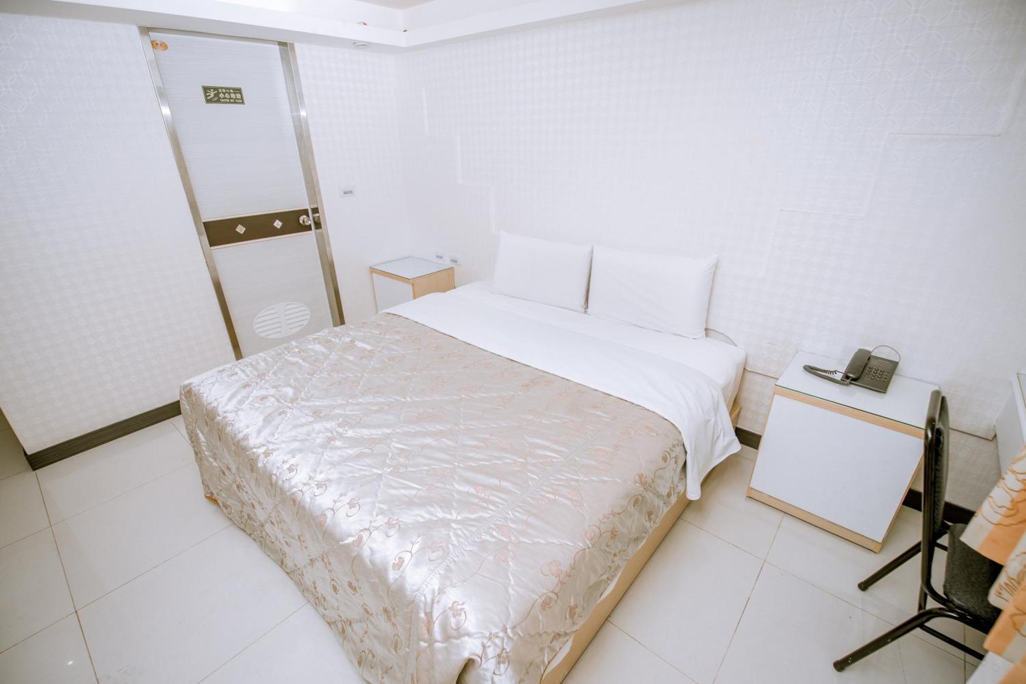 Guide Hotel Taoyuan Fuxing Habitación foto